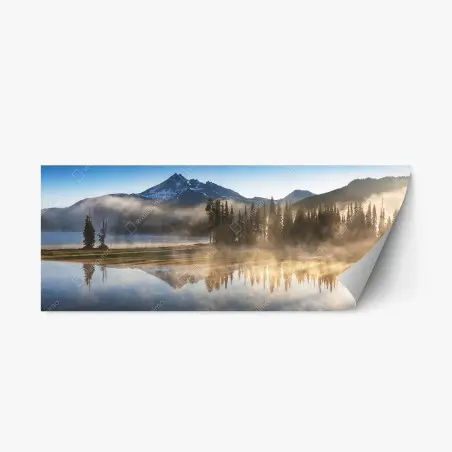 Repositionierbarer Aufkleber nebliger bergspiegel am see bei sonnenaufgang – Pixers®