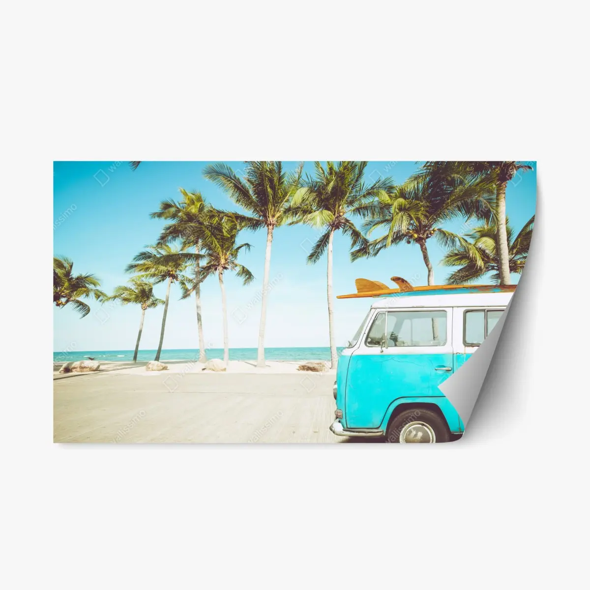 Repositionierbarer Aufkleber vintage surfbus am tropischen strand – Pixers®