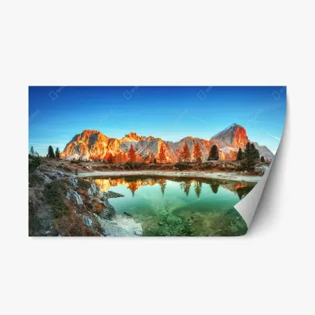 Repositionierbarer Aufkleber alpiner sonnenaufgang über bergsee – Pixers®