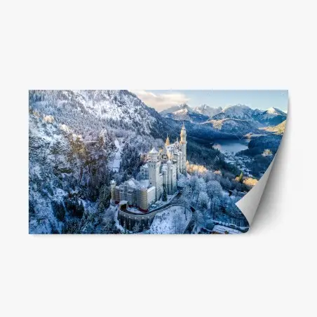 Repositionierbarer Aufkleber winterliches schloss in verschneiten bergen – Pixers®