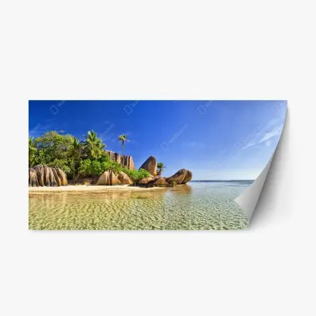 Repositionierbarer Aufkleber tropischer strand mit granitfelsen und klarem wasser – Pixers®