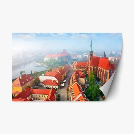 Repositionierbarer Aufkleber neblige europäische stadtszene mit roten dächern – Pixers®