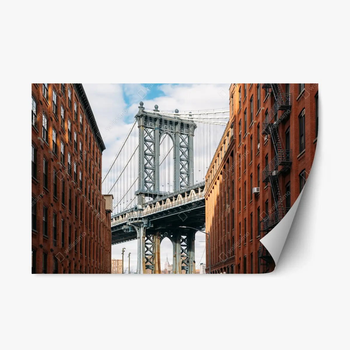 Repositionierbarer Aufkleber Brooklyn brücke eingerahmt von backsteingebäuden – Pixers®