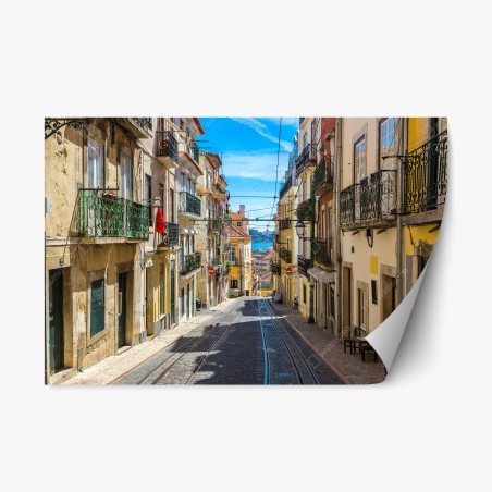 Repositionierbarer Aufkleber alte straße in Lissabon an einem sommerlichen tag – Pixers®