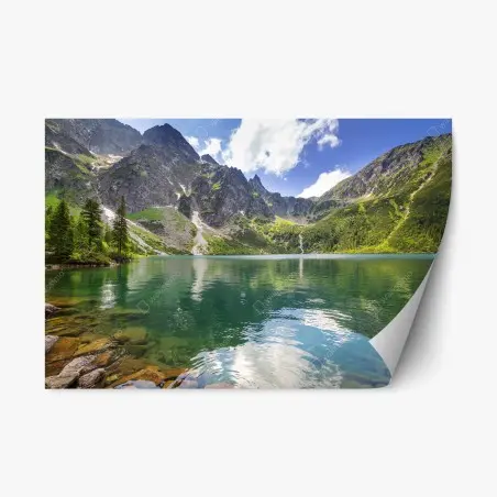 Repositionierbarer Aufkleber ruhiger smaragdgrüner bergsee vor schroffen gipfeln – Pixers®