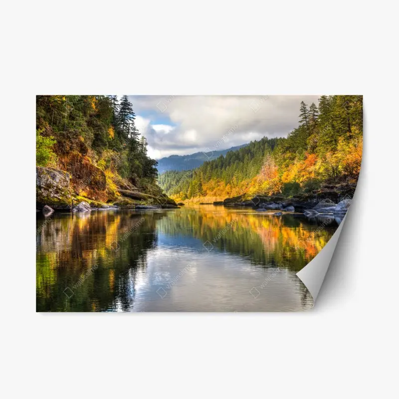 Repositionierbarer Aufkleber Rogue River herbstliche spiegelungen