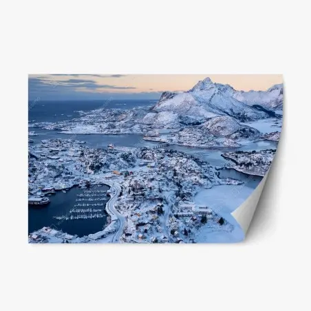 Repositionierbarer Aufkleber winterliche luftaufnahme des hafens von Svolvaer, Norwegen – Pixers®