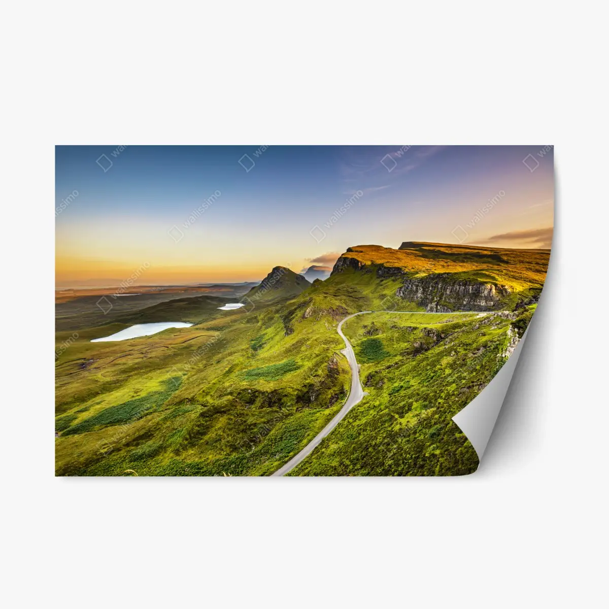 Repositionierbarer Aufkleber sonnenuntergang über Quiraing, Isle of Skye – Pixers®