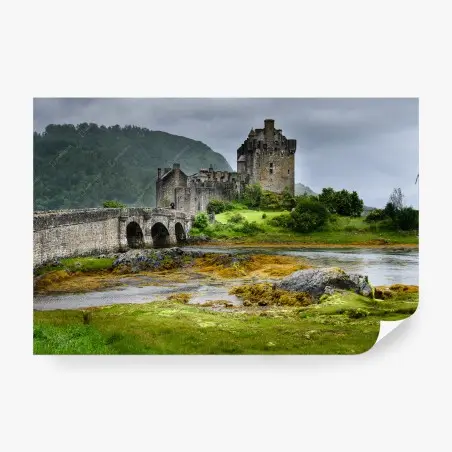 Fototapete mittelalterliches schloss an einer steinbrücke – Pixers®