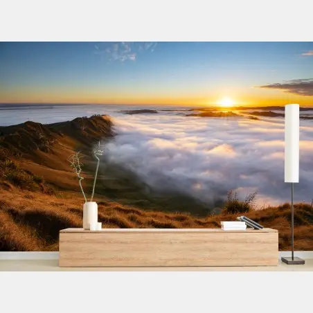 Fototapete sonnenaufgang über nebeligem bergtal – Pixers®