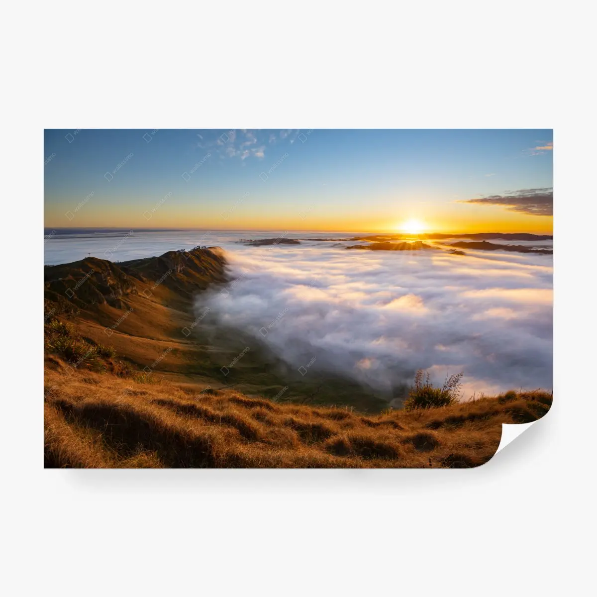 Fototapete sonnenaufgang über nebeligem bergtal – Pixers®