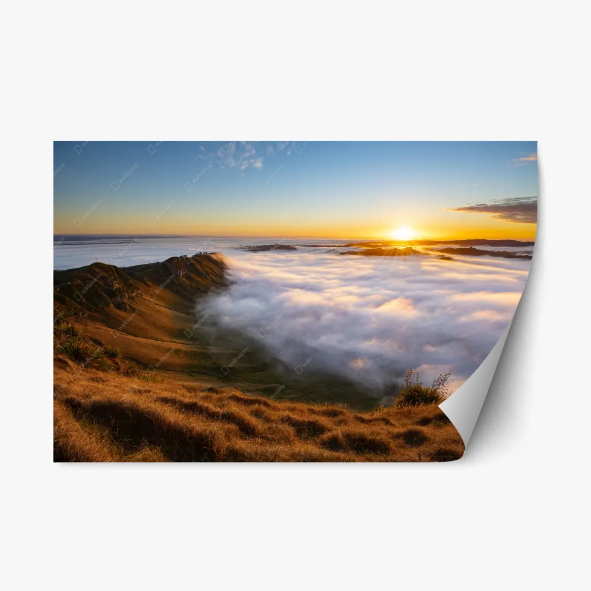 Repositionierbarer Aufkleber sonnenaufgang über nebeligem bergtal – Pixers®