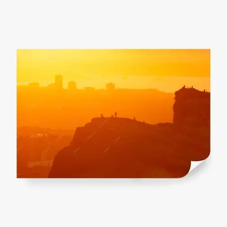 Fototapete goldene silhouette über klippen bei sonnenuntergang – Pixers®