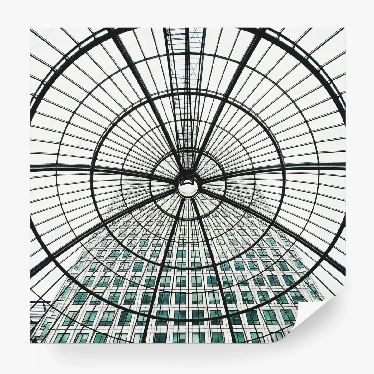 Fototapete geometrische glaskuppel über modernem turm – Pixers®