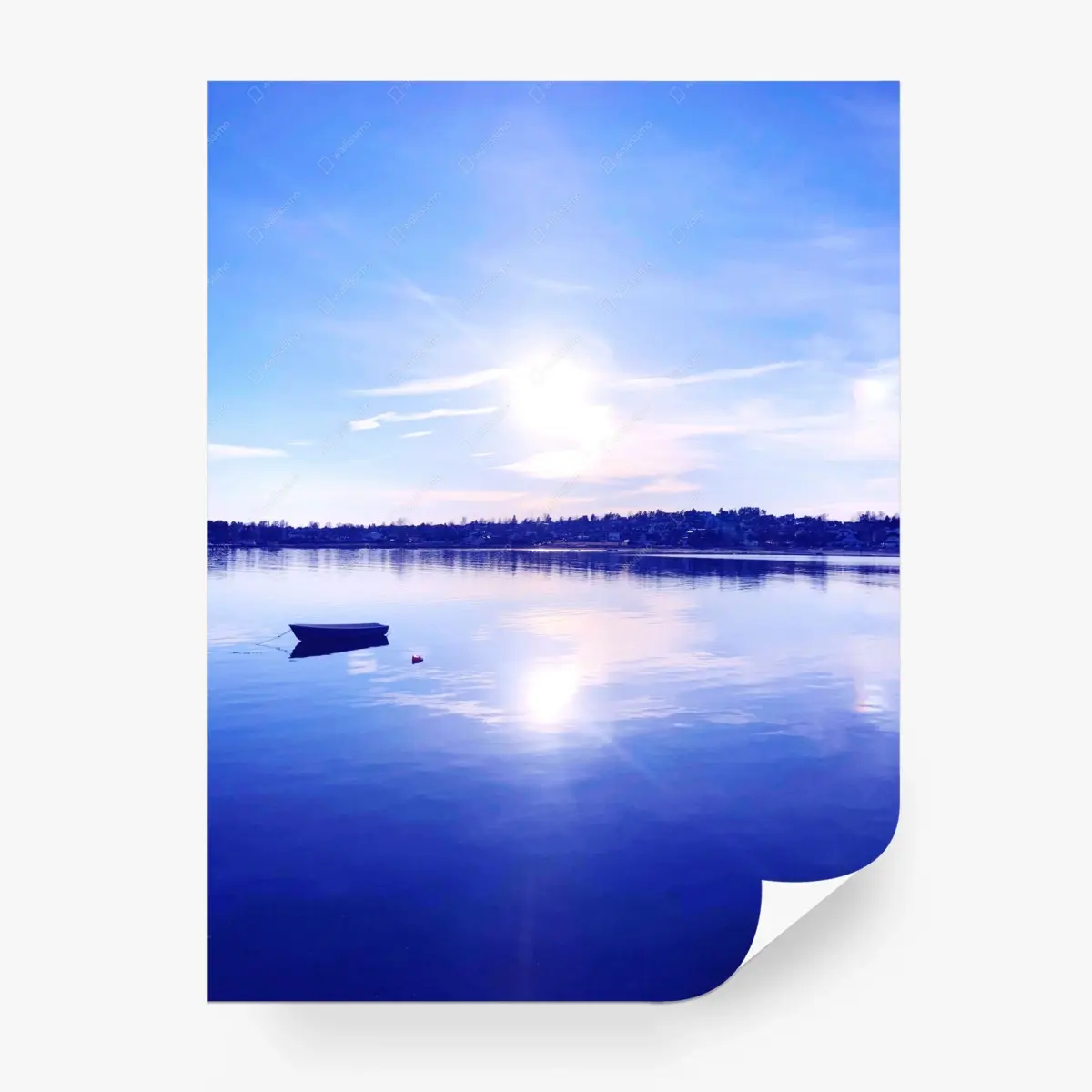 Fototapete ruhiger blauer see mit einsamem boot – Pixers®