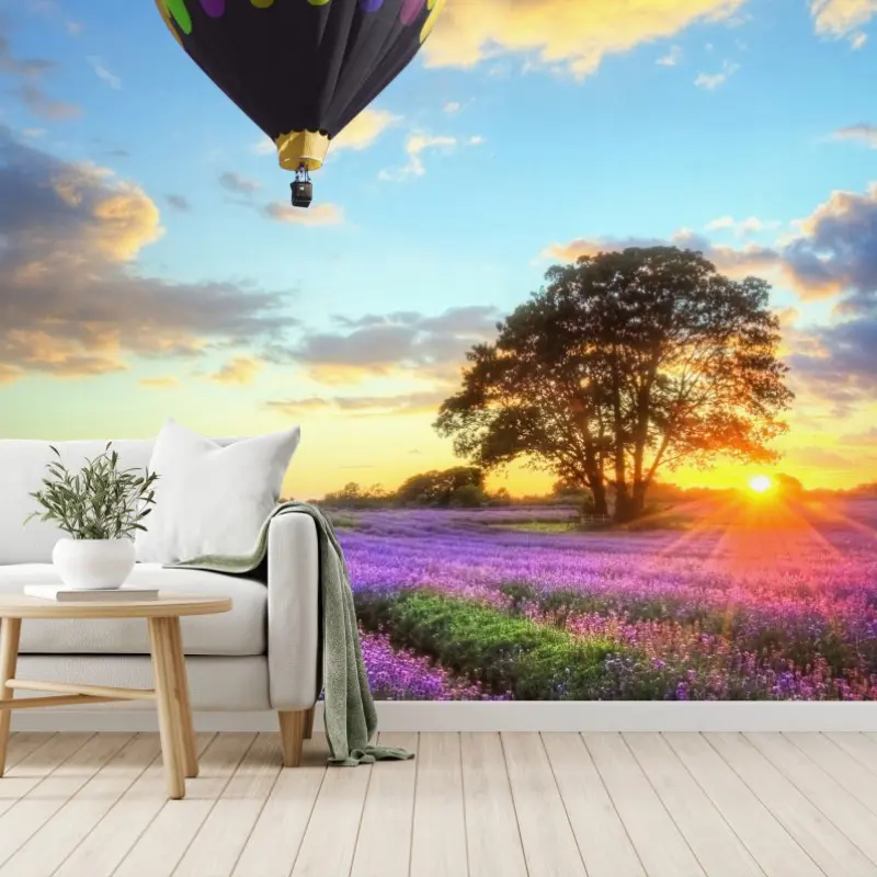 Fototapete lavendersonnenuntergang mit bunten heißluftballons