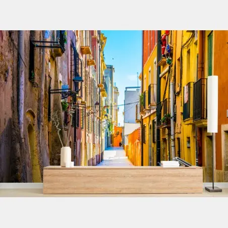 Fototapete sonnenbeschienene mediterrane gasse mit bunten fassaden – Pixers®