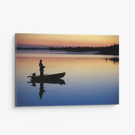 Leinwandbild silhouette eines anglers auf einem ruhigen see bei sonnenuntergang – Pixers®