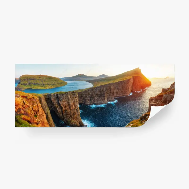 Fototapete Sorvagsvatn see und klippenwasserfall bei sonnenuntergang