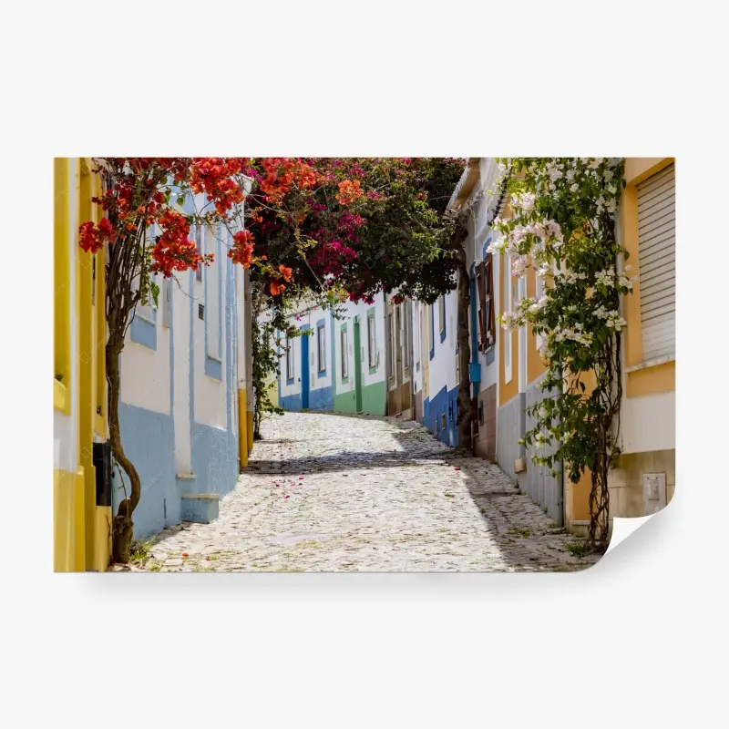 Fototapete bunte gasse in Ferragudo, Portugal