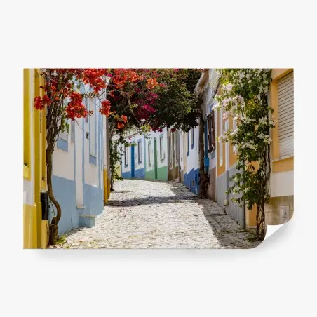 Fototapete bunte gasse in Ferragudo, Portugal – Pixers®