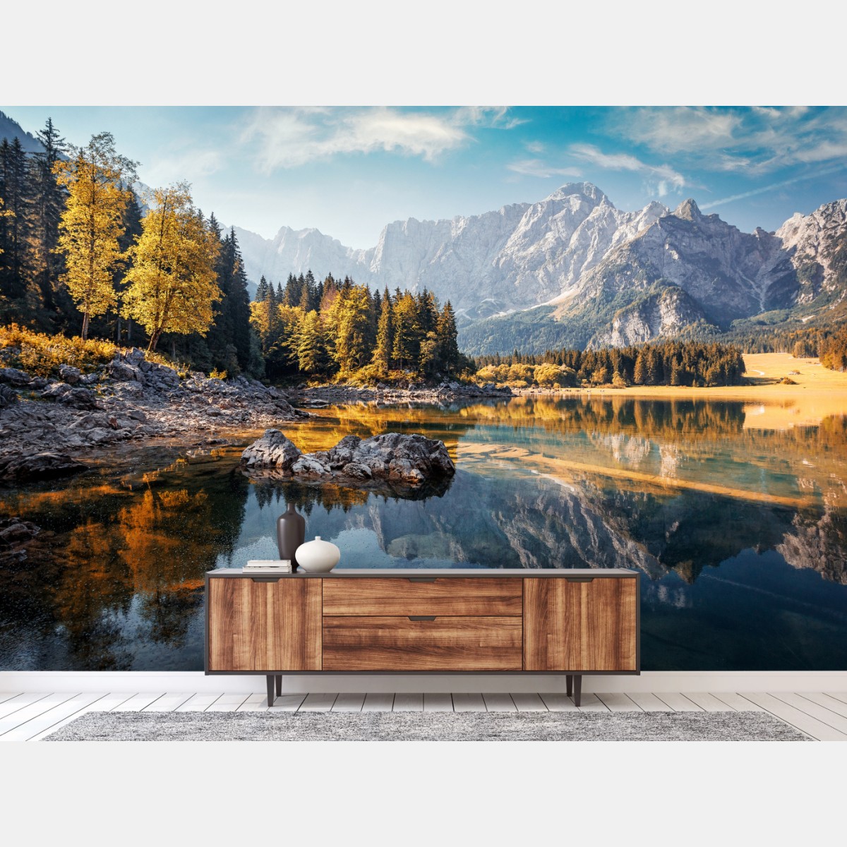 Fototapete herbstliche see-reflexionen bei Fusine – Pixers®
