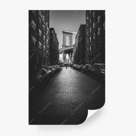 Fototapete Manhattan Bridge im rahmen einer gepflasterten straße – Pixers®