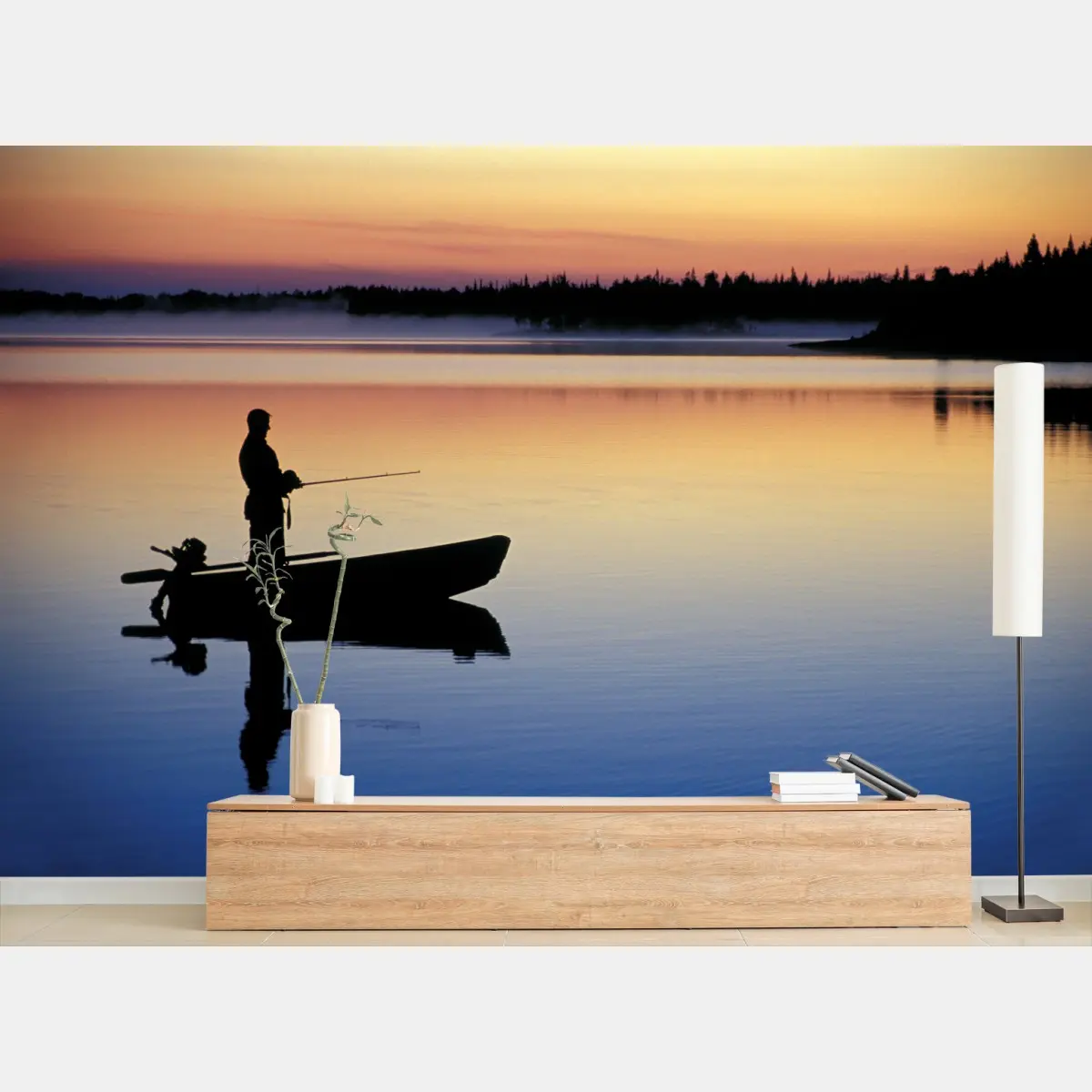 Fototapete silhouette eines anglers auf einem ruhigen see bei sonnenuntergang – Pixers®