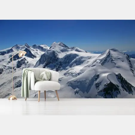 Fototapete schneebedeckte Alpenberge unter klarem blauem himmel – Pixers®
