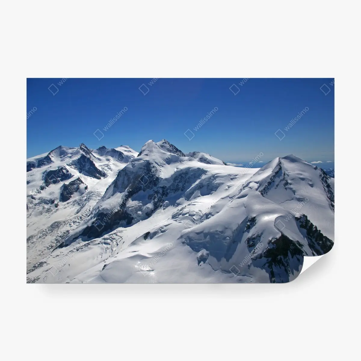 Fototapete schneebedeckte Alpenberge unter klarem blauem himmel – Pixers®