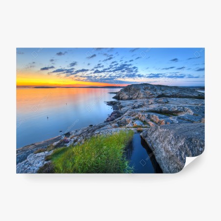 Fototapete ruhiger küsten-sonnenuntergang über felsiger küste – Pixers®