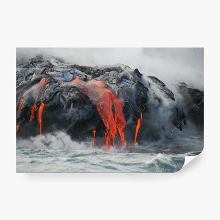 Fototapete lava fließt in den ozean – Pixers®