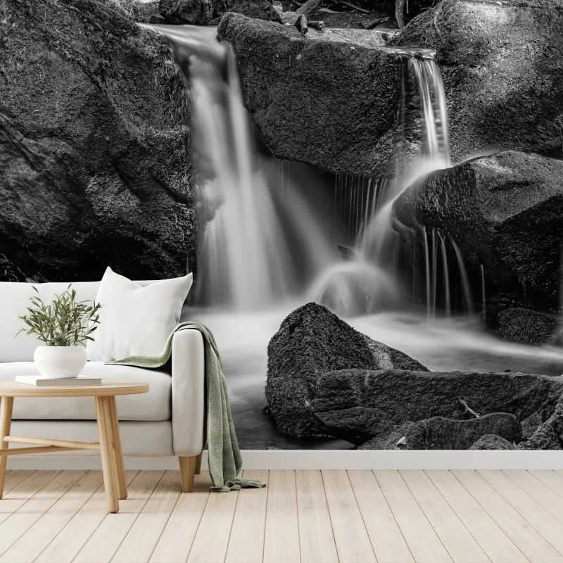 Fototapete ruhiger wasserfall in monochrom