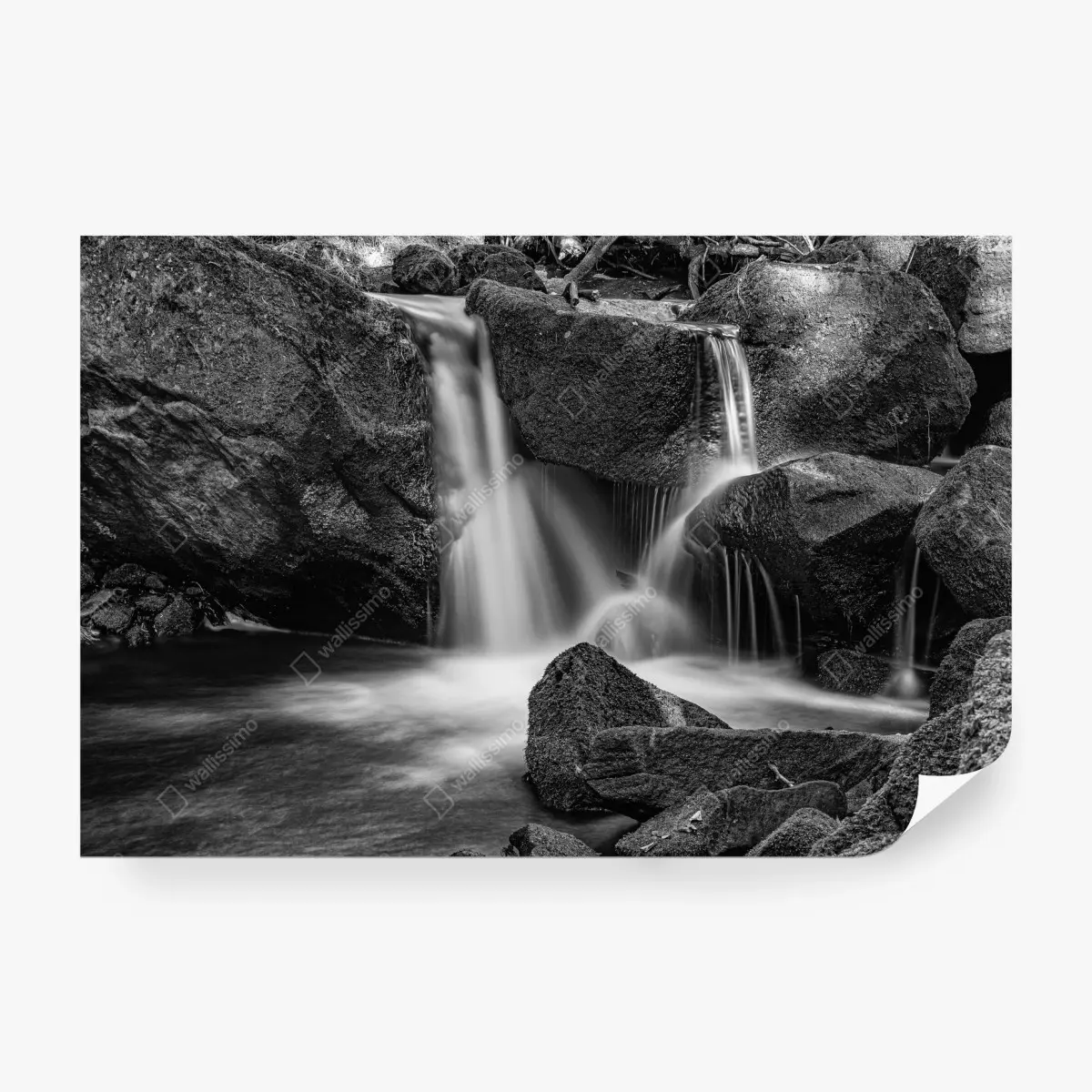 Fototapete ruhiger wasserfall in monochrom – Pixers®