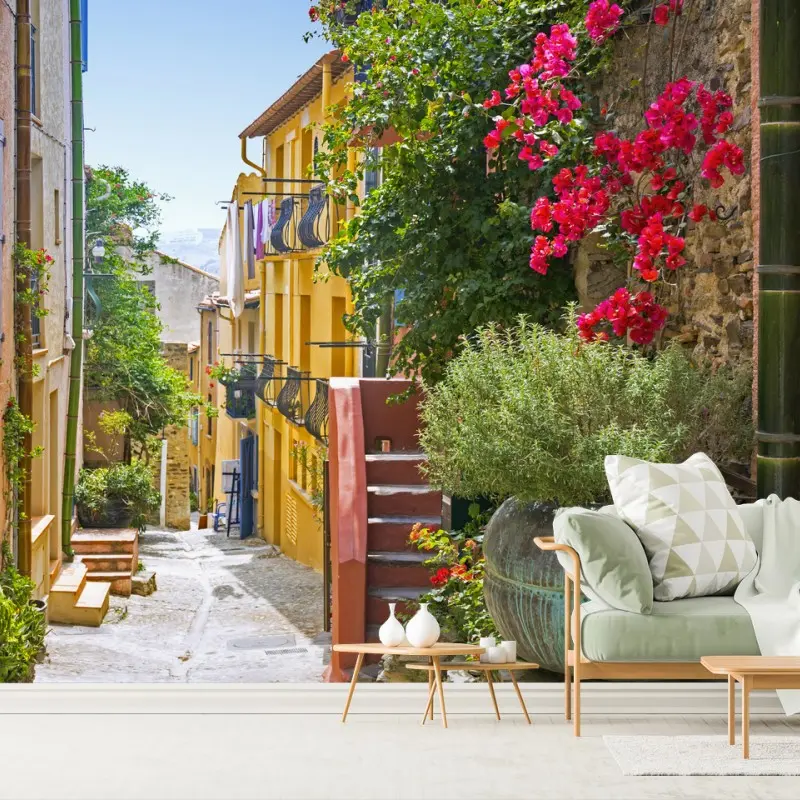 Fototapete sonnige mediterrane gasse mit bougainvillea